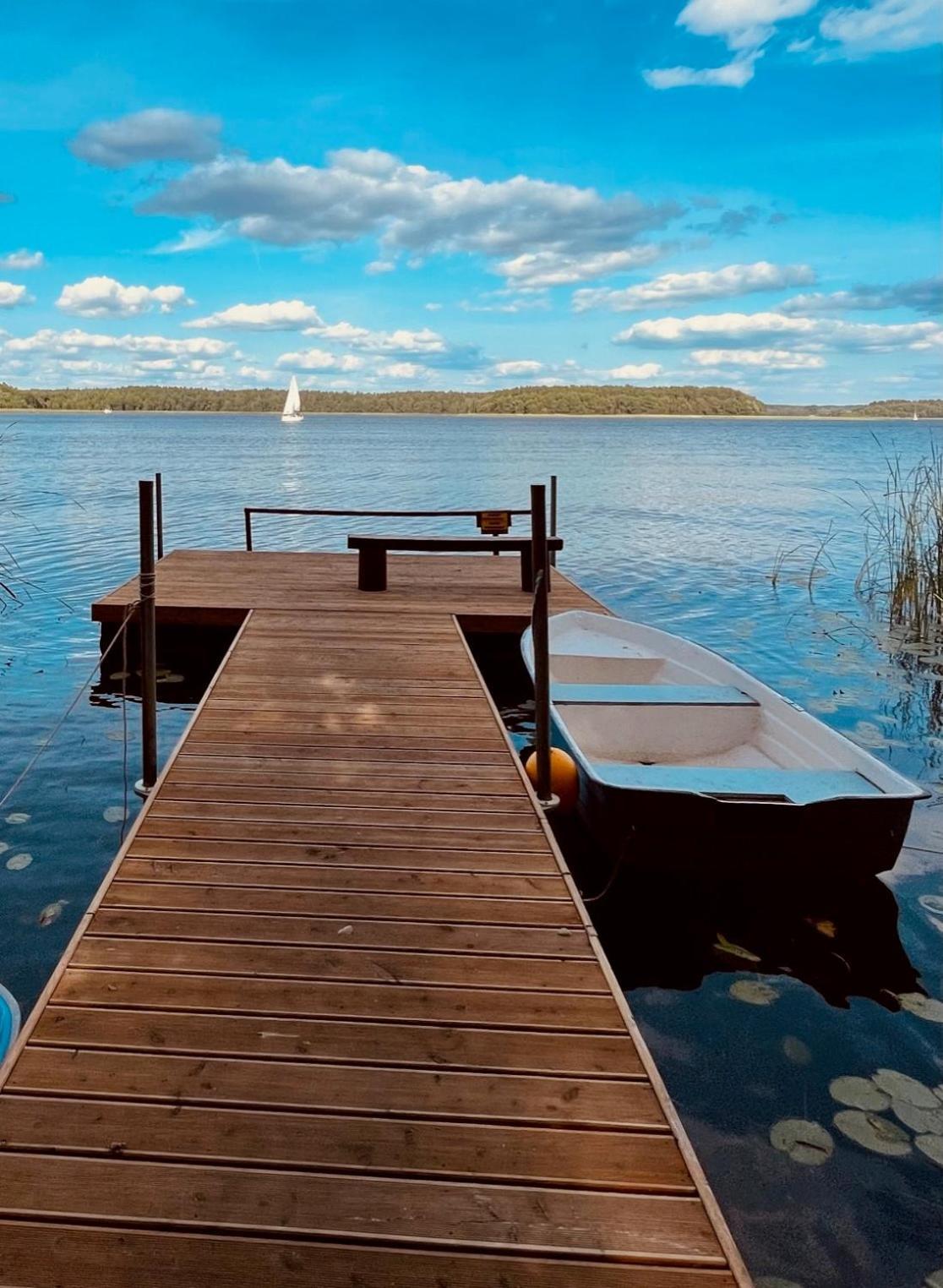 Dom Nad Jeziorem Mazury Pomost Segment 1 Kozin Eksteriør billede